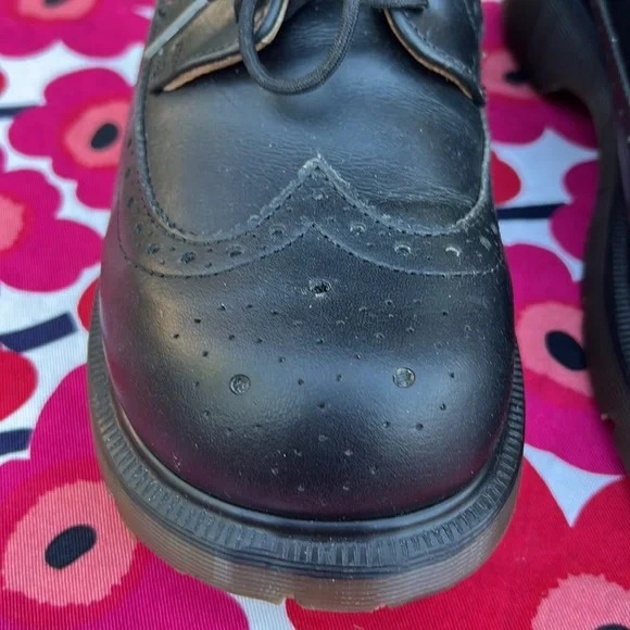 🏴󠁧󠁢󠁥󠁮󠁧󠁿 Vintage Dr. Martens Platform MIE Brogue Black Wingtip Oxfords UK 7
